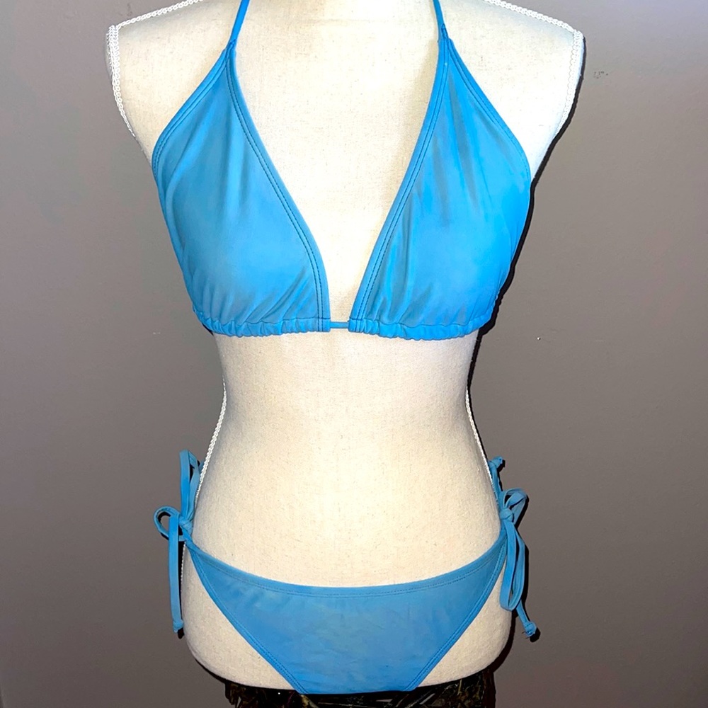 Simple Blue Bikini